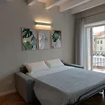Homethirtyfour Apartment *